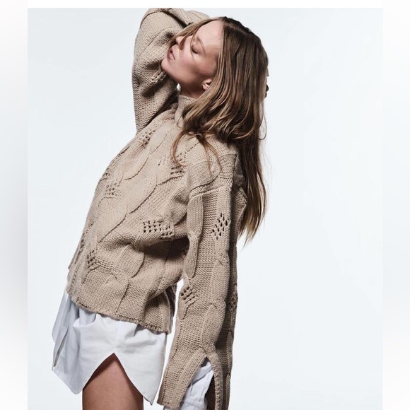 Textured Knit Sweater - Picture 3 of 9